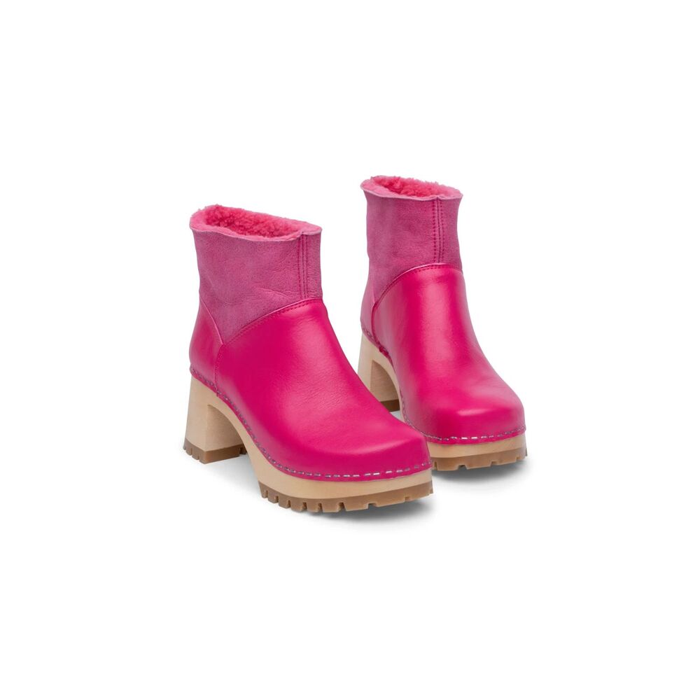 Swedish Hasbeens Pink Vivid Fuchsia Slip On shearling clog booties Sz 39 / 8.5